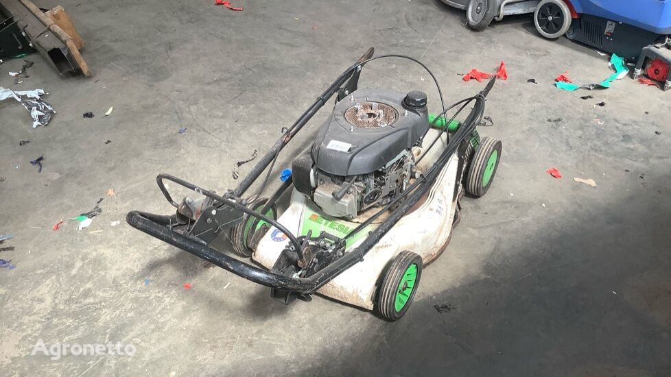 جزازة العشب Etesia PRO56 PETROL MOWER, PULLS DOES NOT START